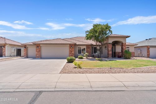 3961 E Meadow Creek Way, San Tan Valley, AZ, 85140-3145 | Card Image