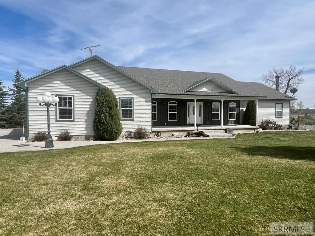 Cottonwood Dr, Saint Anthony, ID 83445