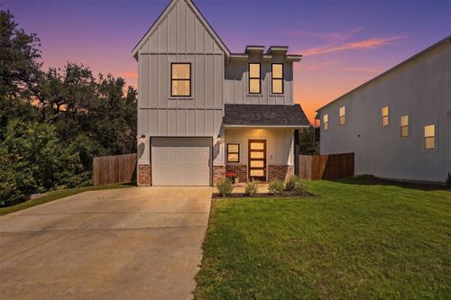 916 Devils River Dr, Granbury, TX, 76048-5834 | Card Image