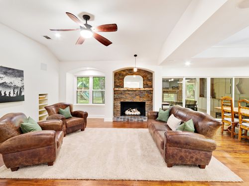 9902 Galway Dr, Dallas, TX, 75218-2821 | Card Image