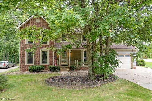 3846 Golden Wood Way, Green, OH, 44685-9523 | Card Image