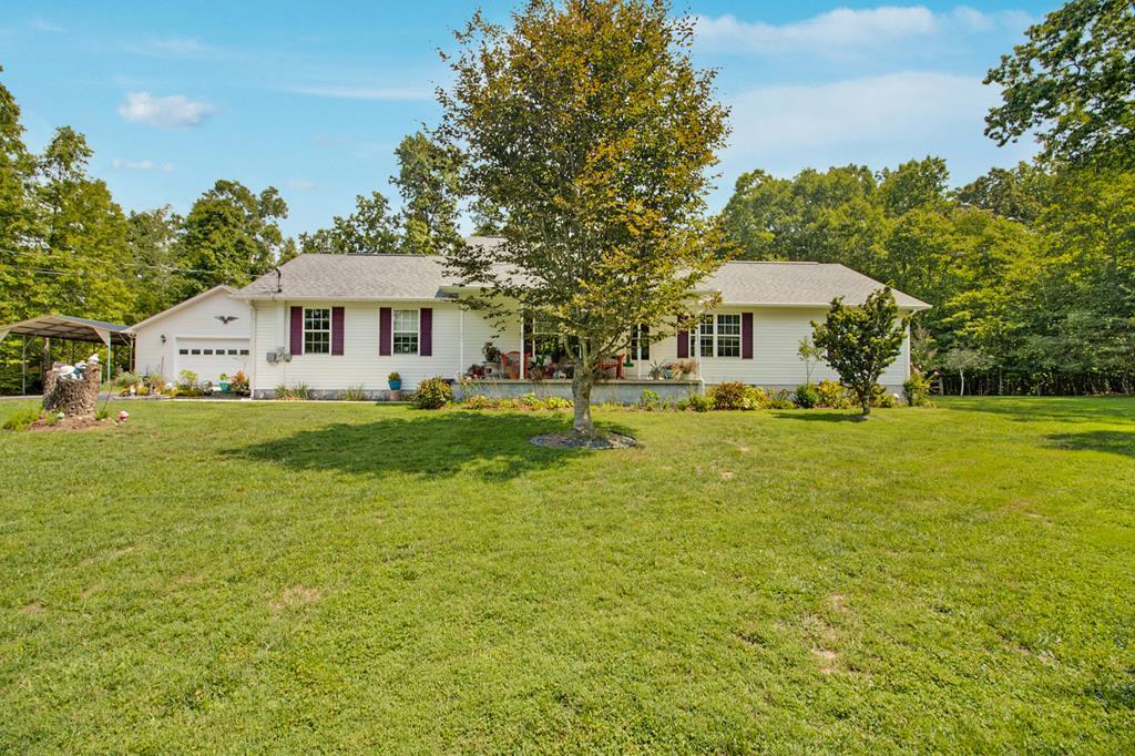 Crest Cir, Crossville, TN 38555