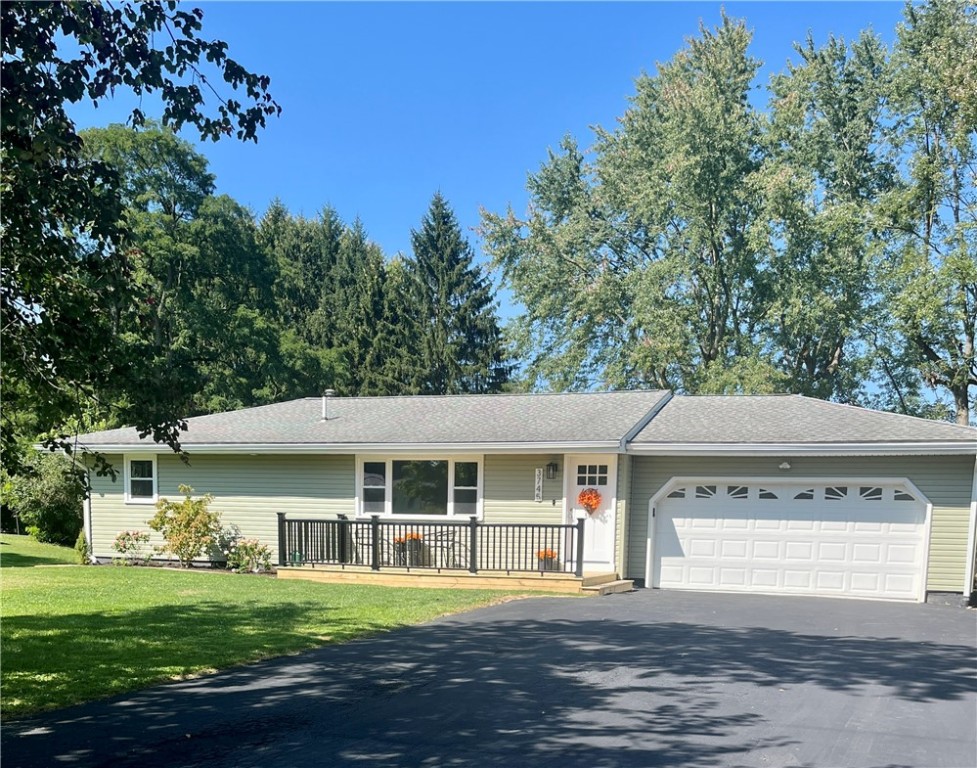 Pleasant Dr, Hermitage, PA 16148