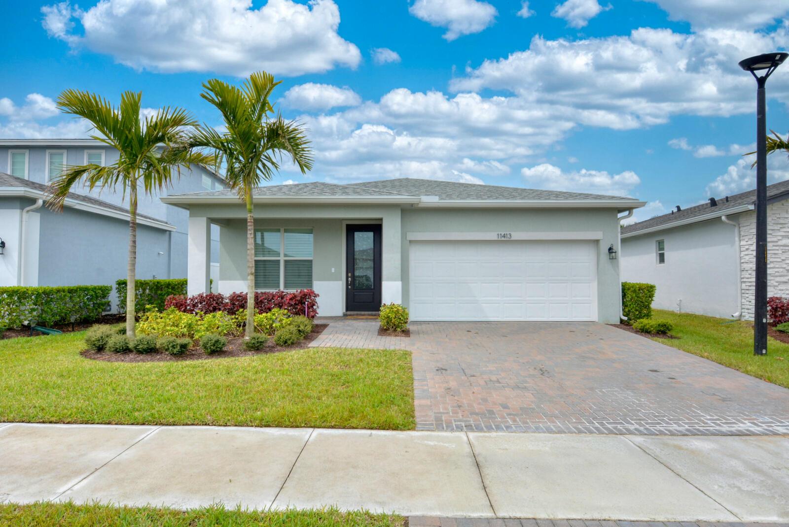 Lyra Dr, Port Street Lucie, FL 34987