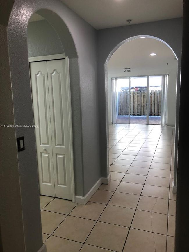APT-1 - 8111 W 36 Th Ave, Townhouse with 2 bedrooms, 3 bathrooms and null parking in Hialeah FL | Image 18