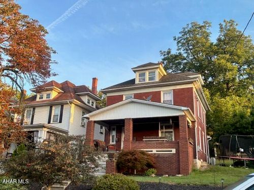 1111 Walnut St, Hollidaysburg, PA, 16648-2343 | Card Image