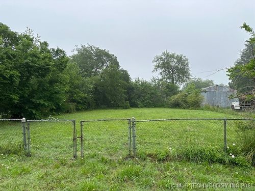 16 N Manning St, Caddo, OK, 74729 | Card Image