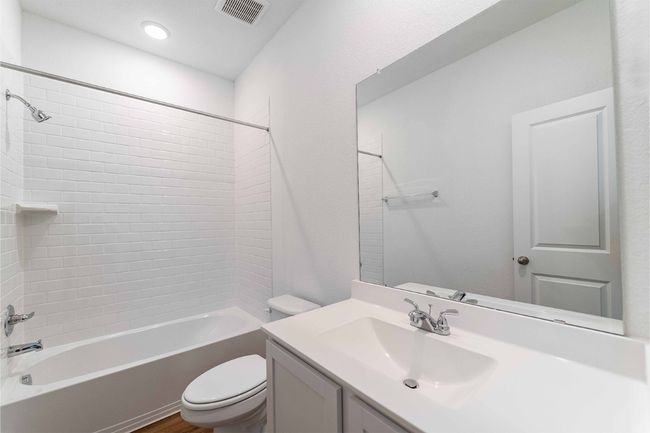 380 Kenai Dr, House other with 3 bedrooms, 2 bathrooms and 4 parking in Kyle TX | Image 10
