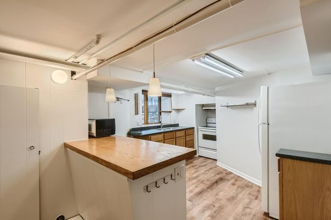 3020 James Ave S Minneapolis MN - Web Quality - 018 - 35 1 Kitchen.jpg | Image 17
