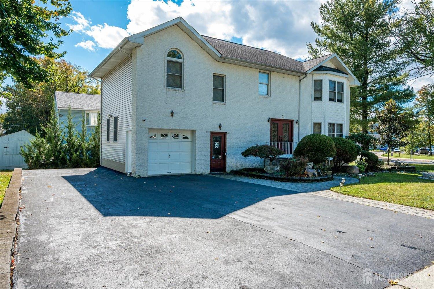 Residential Lease in Edison