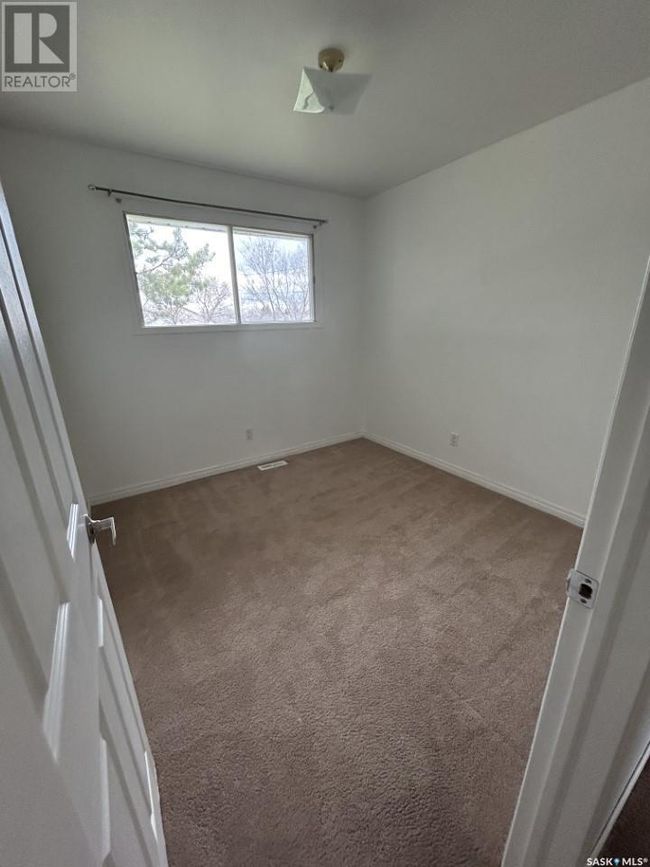 142 3rd St W, House other with 5 bedrooms, 2 bathrooms and null parking in Coronach SK | Image 11