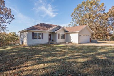 810 Wayne Route V, House other with 3 bedrooms, 2 bathrooms and null parking in Piedmont MO | Image 2