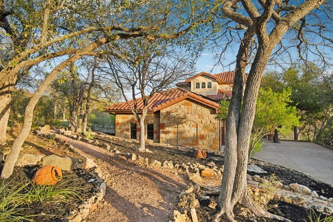 23617 Indian Divide Cv, House other with 5 bedrooms, 5 bathrooms and 6 parking in Spicewood TX | Image 6
