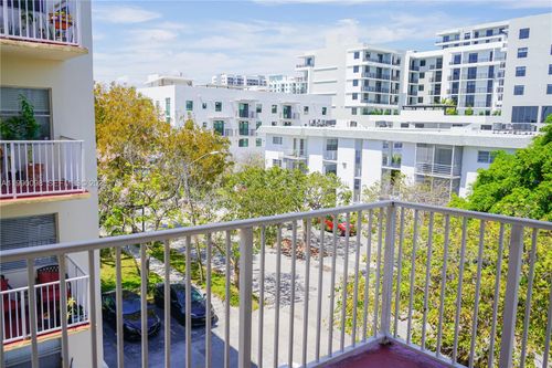 apt-d1-2008 Jackson St, Hollywood, FL, 33020-5052 | Card Image