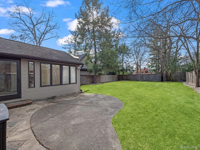 399 Baldwin Rd, House other with 2 bedrooms, 2 bathrooms and null parking in Birmingham MI | Image 29