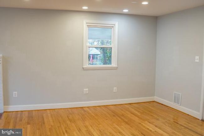 7107 Loch Raven Rd, House other with 5 bedrooms, 3 bathrooms and null parking in TEMPLE HILLS MD | Image 7