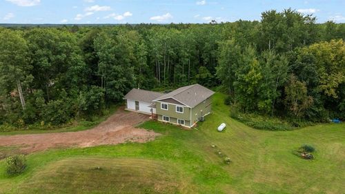 8379 Deer Valley Rd, Pine City, MN, 55063-6084 | Card Image
