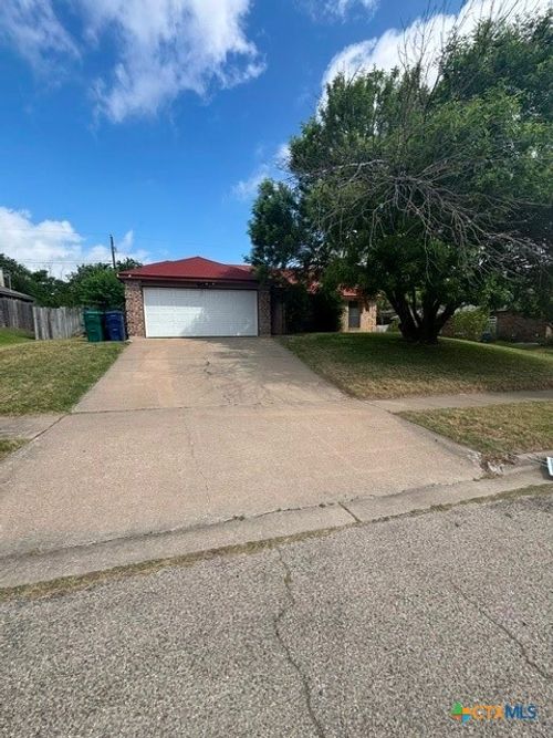 403 E Hogan Dr, Copperas Cove, TX, 76522-1836 | Card Image