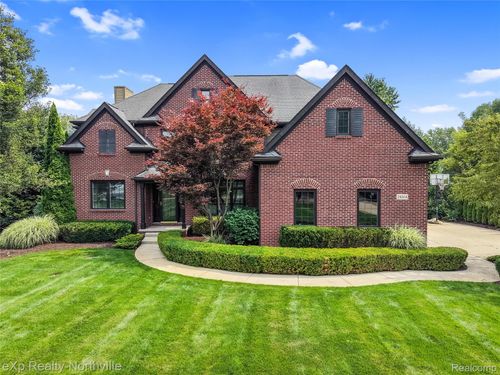 24364 Tara Dr, South Lyon, MI, 48178-9485 | Card Image
