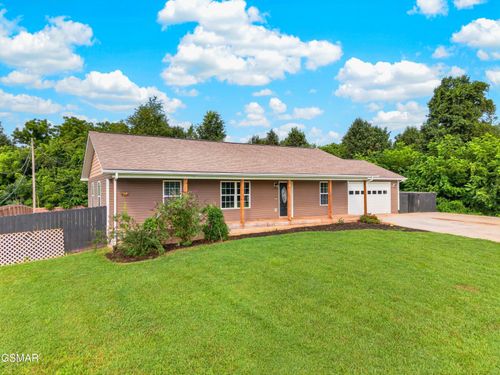 269 Riviera Dr, Newport, TN, 37821-5609 | Card Image