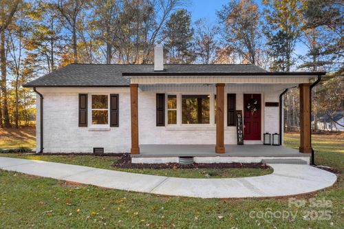 1978 Powell Ave, Lancaster, SC, 29720-3902 | Card Image