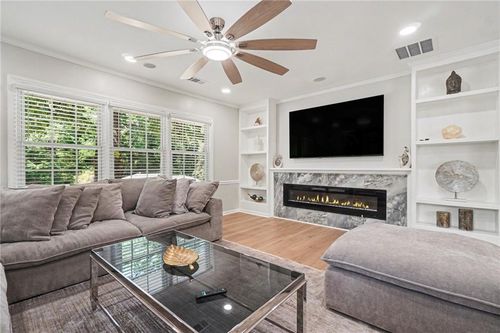 2828 Cloverhurst Dr, East Point, GA, 30344-6862 | Card Image