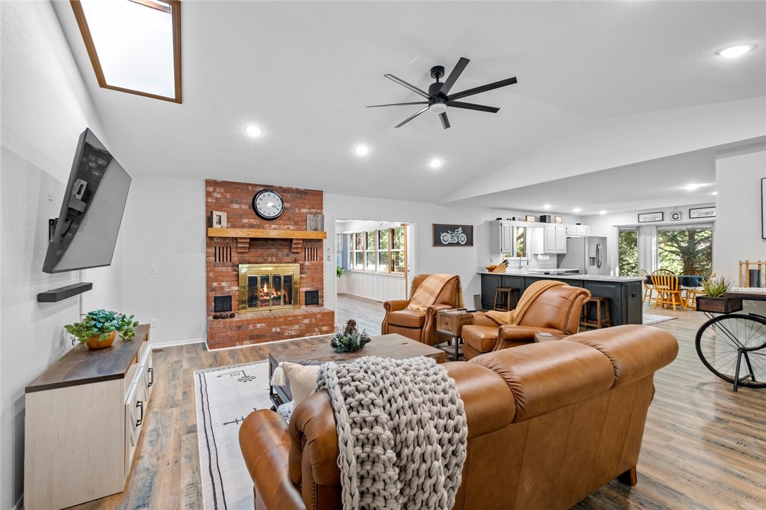 Haslingden Ln, Bella Vista, AR 72715