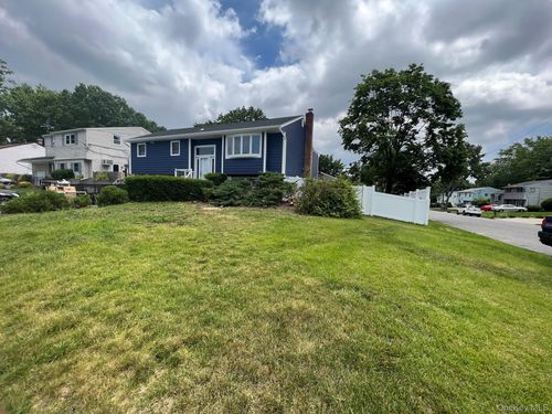 48 Franco Ave, Selden, NY, 11784-1834 | Card Image