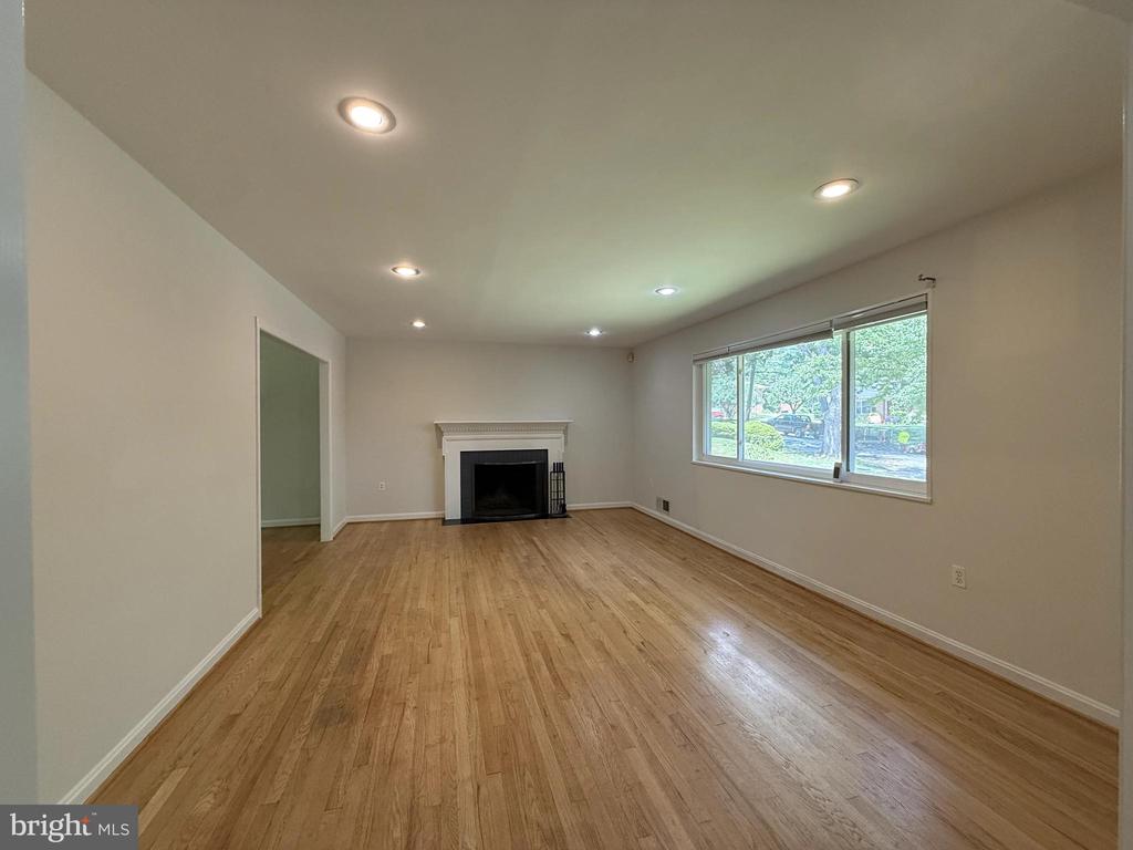 Residential Lease in BETHESDA 3