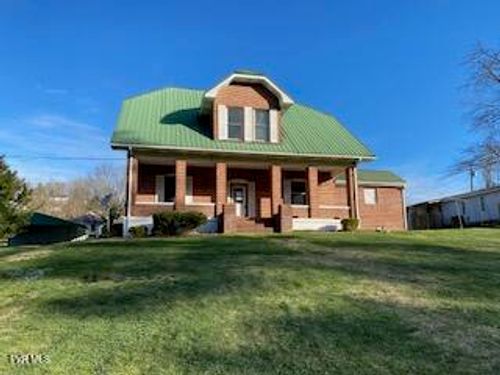 327 S Johnson Dr, Pennington Gap, VA, 24277-2616 | Card Image