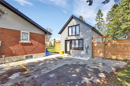 rear-unit-48 Harber Ave, Kitchener, ON, N2C1Y8 | Card Image