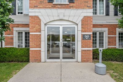 103 - 90 Aspen Springs Dr, Condo with 1 bedrooms, 1 bathrooms and 1 parking in Clarington ON | Image 1