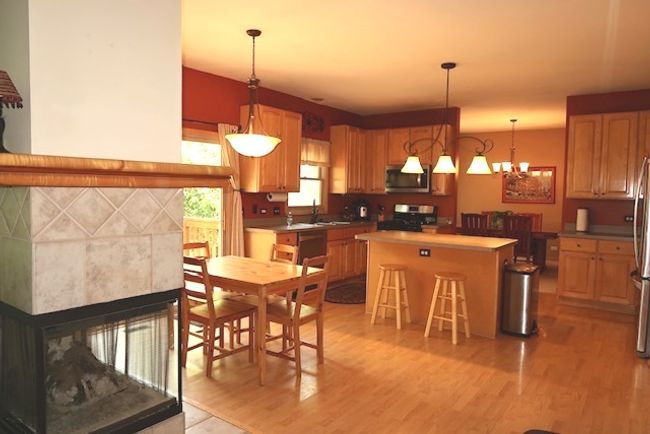 957 Chancery Ln, House other with 4 bedrooms, 3 bathrooms and 3 parking in Cary IL | Image 6