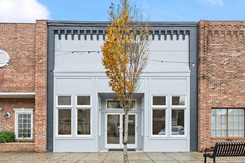 109 W Lincoln St, Tullahoma, TN, 37388-3570 | Card Image