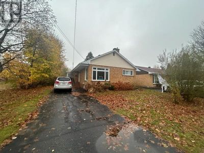 75 Glenholme Dr, Home with 3 bedrooms, 2 bathrooms and null parking in Sault Ste. Marie ON | Image 2