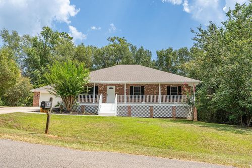 105 W Sunnybrook Rd, Carriere, MS, 39426-7832 | Card Image