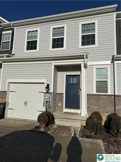 1077 Turnstone Dr, Fogelsville, PA, 18051-1731 | Card Image