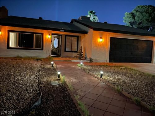 5415 Oxbow St, Las Vegas, NV, 89119-2863 | Card Image