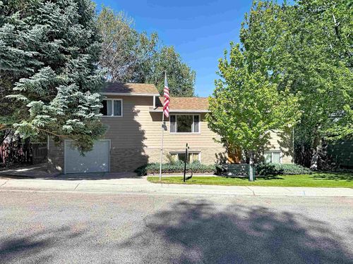 707 Circle Drive, Buffalo, WY, 82834-2102 | Card Image
