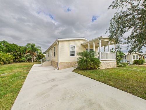 310 Pineapple St, Sebastian, FL, 32958-4125 | Card Image