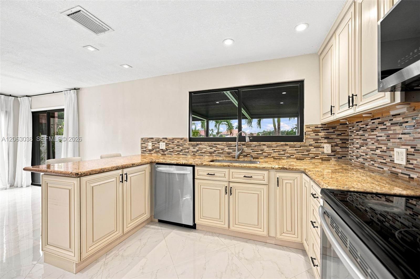Residential in Deerfield Beach 5