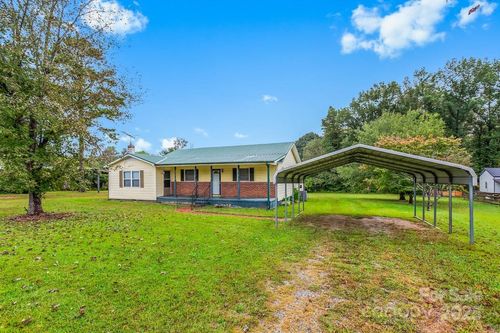 198 Broadway Rd, Mocksville, NC, 27028-6617 | Card Image