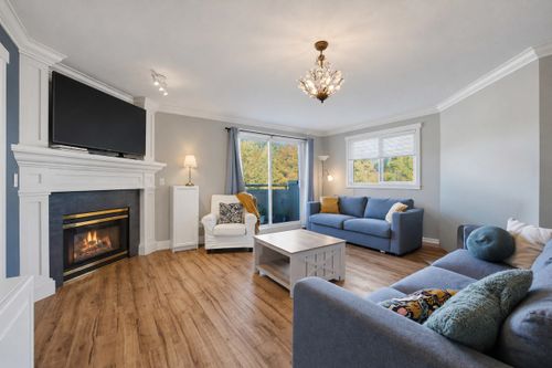 306-14993 101a Ave, Surrey, BC, V3R0T1 | Card Image