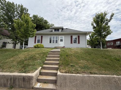863 S Park St, RICHLAND CENTER, WI, 53581-2824 | Card Image