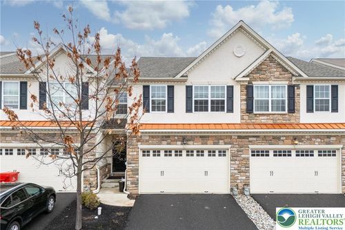 3513 Lenape Ln, EMMAUS, PA, 18049-1813 | Card Image
