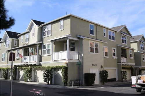 64 Valmont Way, Ladera Ranch, CA, 92694-1260 | Card Image