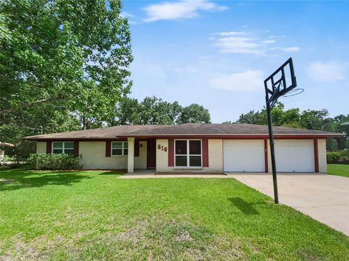 516 Dwyer St, Angleton, TX, 77515-5346 | Card Image