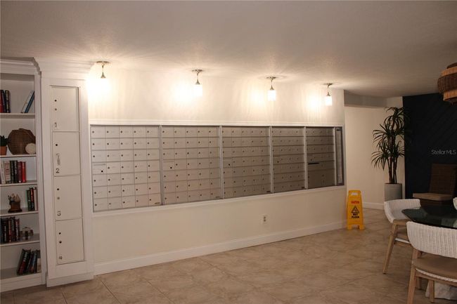 Mail | Image 39