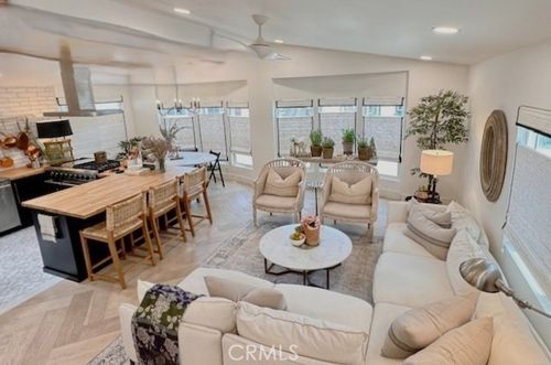 250 Mayflower, Newport Beach, CA, 92660 | Card Image