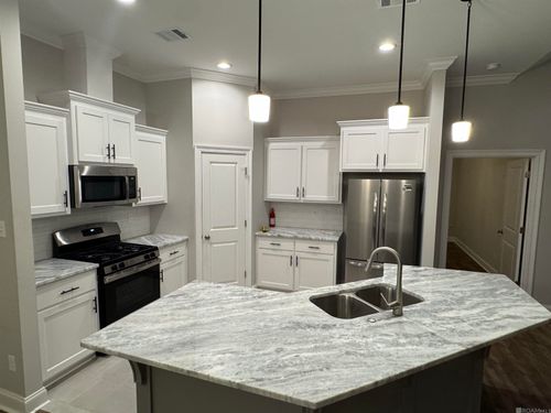 10606 Highland Lakes Dr, Denham Springs, LA, 70726-1866 | Card Image